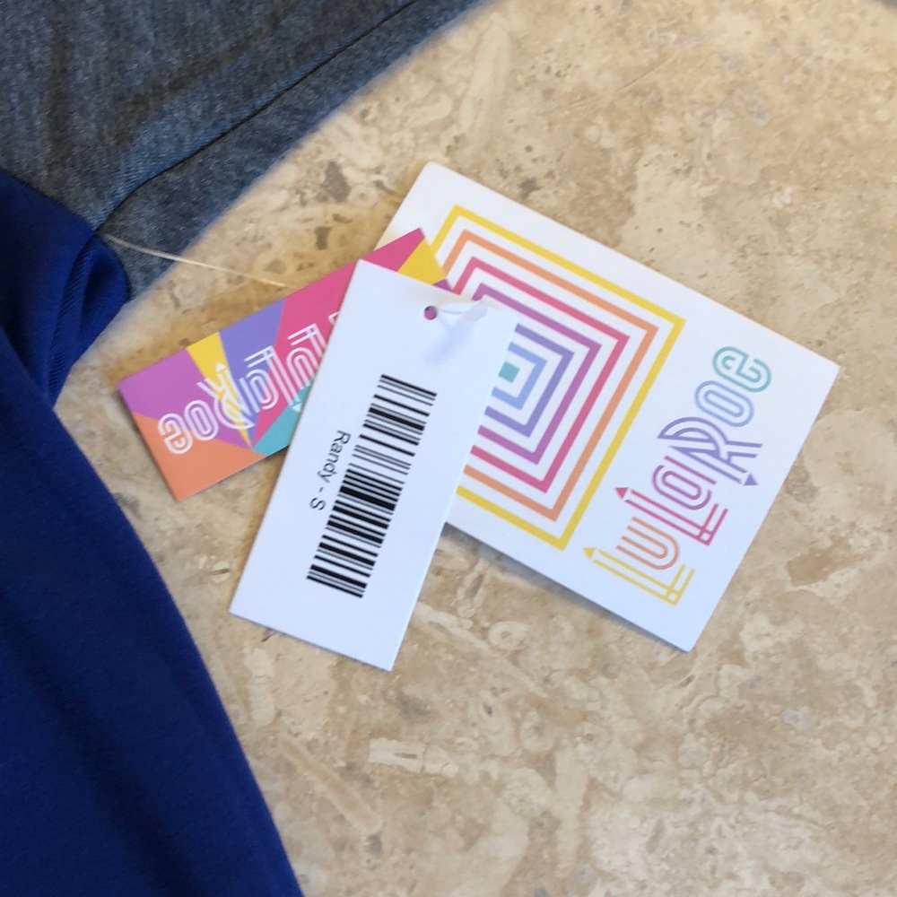Lularoe Randy T-shirt - Picture 2 of 4